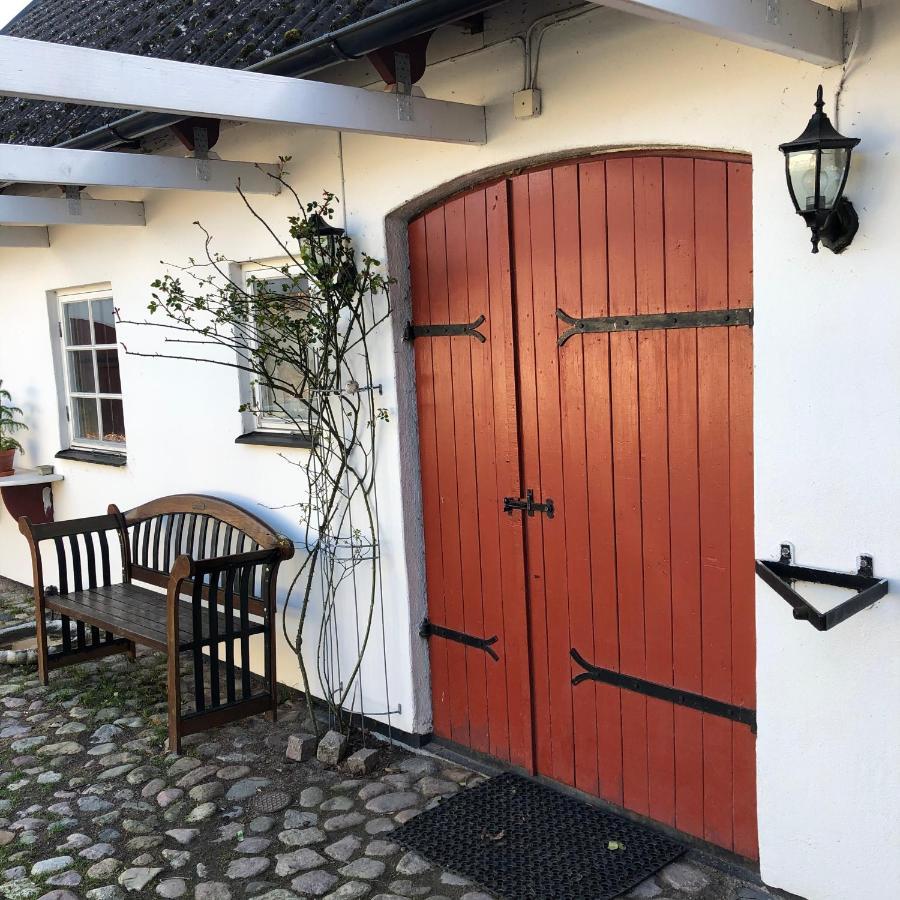 Stort Rymligt Boende Med Tva Sovrum Och Pentry I Lantlig Miljoe Hollviken Exterior photo